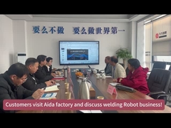 धातु विनिर्माण उद्योग / ऑटोमोबाइल उद्योग के लिए स्वचालित रोबोट वेल्डिंग उपकरण