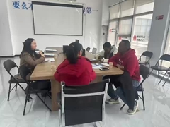 ग्राहक ने कारखाने का दौरा किया